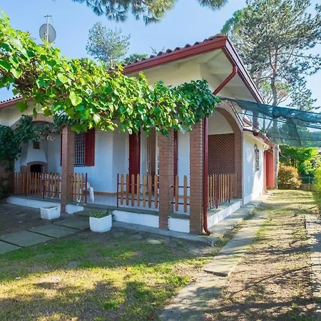 Ferienhaus In Mit Grossem Garten - B59201 Lido delle Nazioni
