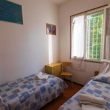 Ferienhaus In Mit Grossem Garten - B59201 Lido delle Nazioni