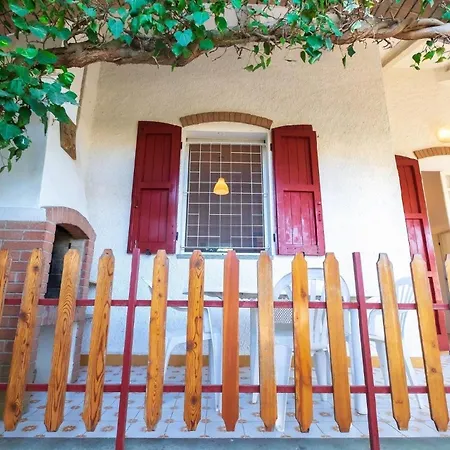 Ferienhaus In Mit Grossem Garten - B59201 *
