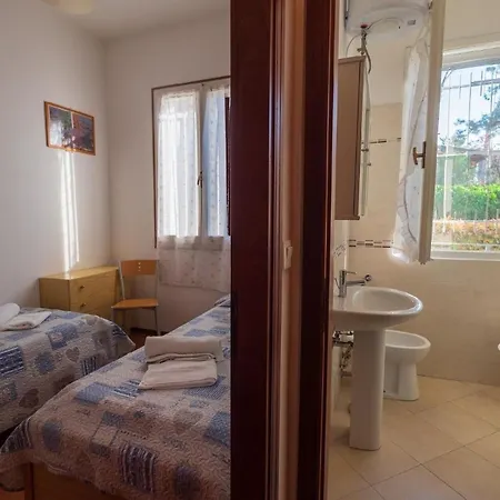 Ferienhaus In Mit Grossem Garten - B59201 Lido delle Nazioni